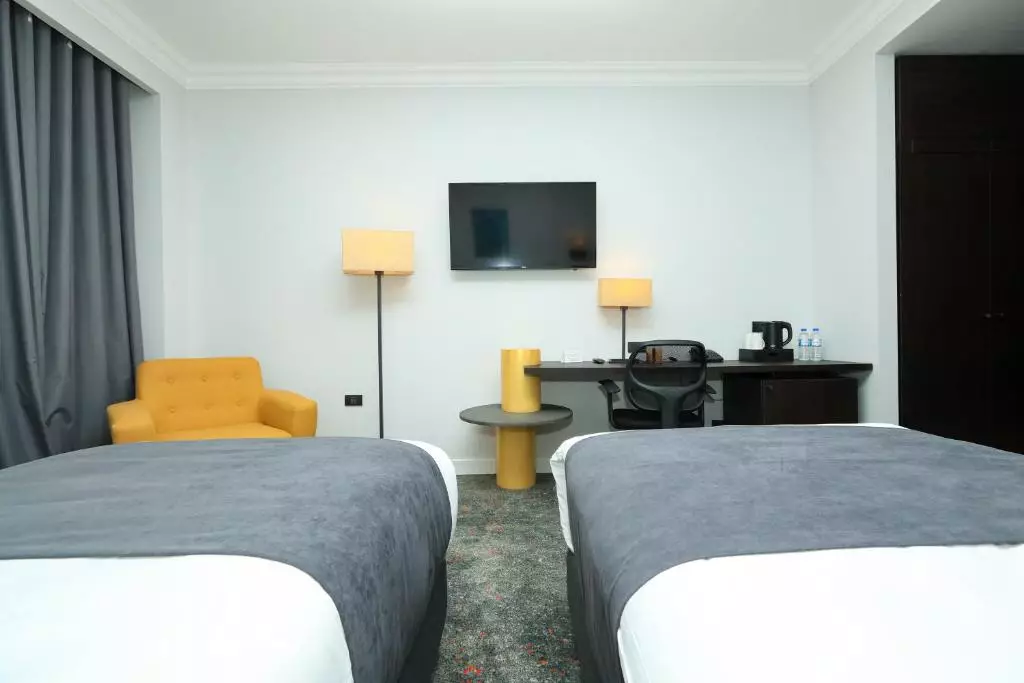 Pine Astoria Hotel
